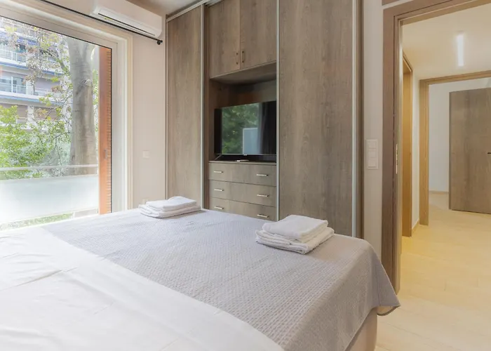 New Ventiri Family Suite 1, Near Hilton, Athens Central, Fully Equipped